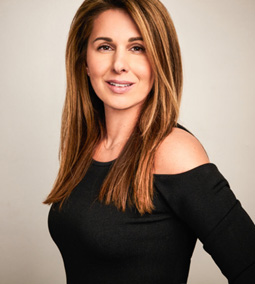 <p><span style="font-weight: 400;">Anna Balíčková<br />
</span><span style="font-weight: 400;">Managing Director ČR a SR<br />
</span><strong>Tel:</strong> +420 224 251 555<br />
<span style="font-weight: 400;"><strong>Email:</strong> anna.balickova@grayling.com</span></p>
