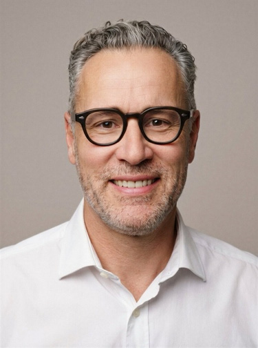 <p><span style="font-weight: 400;">Jakub Hrabovský<br />
</span><span style="font-weight: 400;">Managing partner<br />
</span><span style="font-weight: 400;"><strong>Tel:</strong> +420 777 855 336<br />
</span><span style="font-weight: 400;"><strong>Email:</strong> jakub.hrabovsky@ewing.cz</span></p>
